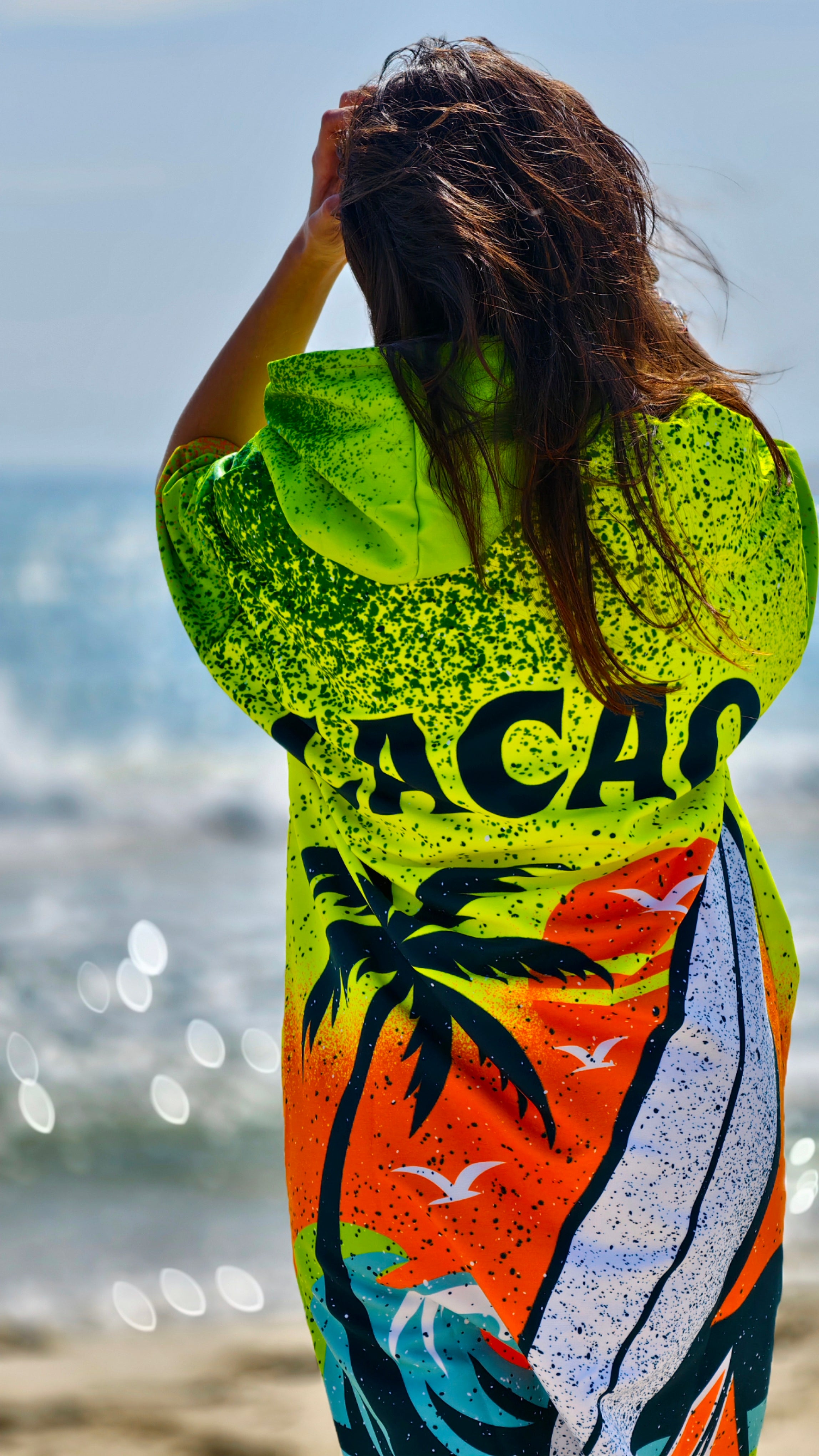 Дамско плажно пончо Surf Vibe с качулка, цип и джобове – CACAO Beachwear™