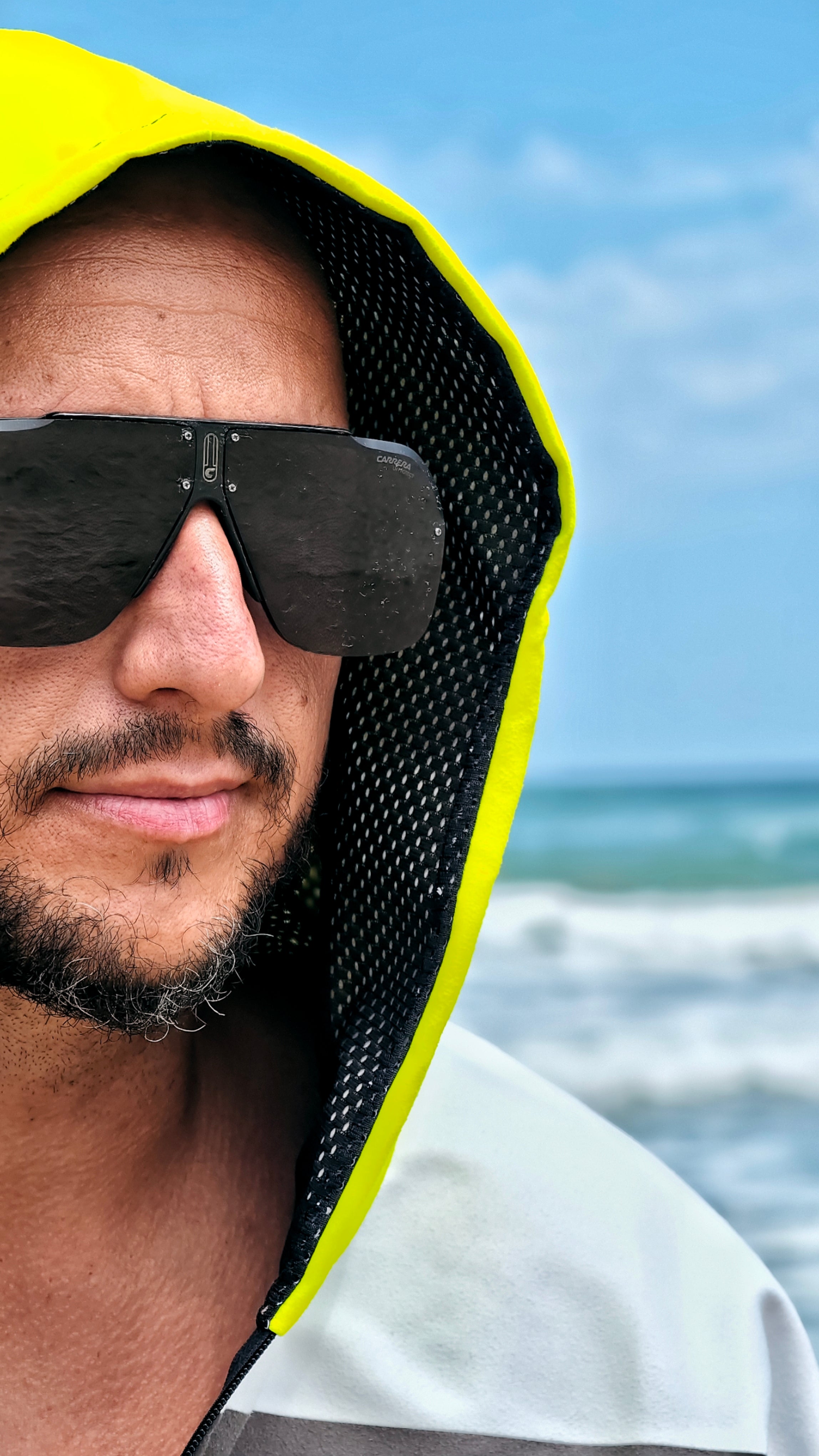 Мъжко плажно пончо Solar Vibes хавлия NanoDry Ultra™ с качулка, цип и джобове – CACAO Beachwear™