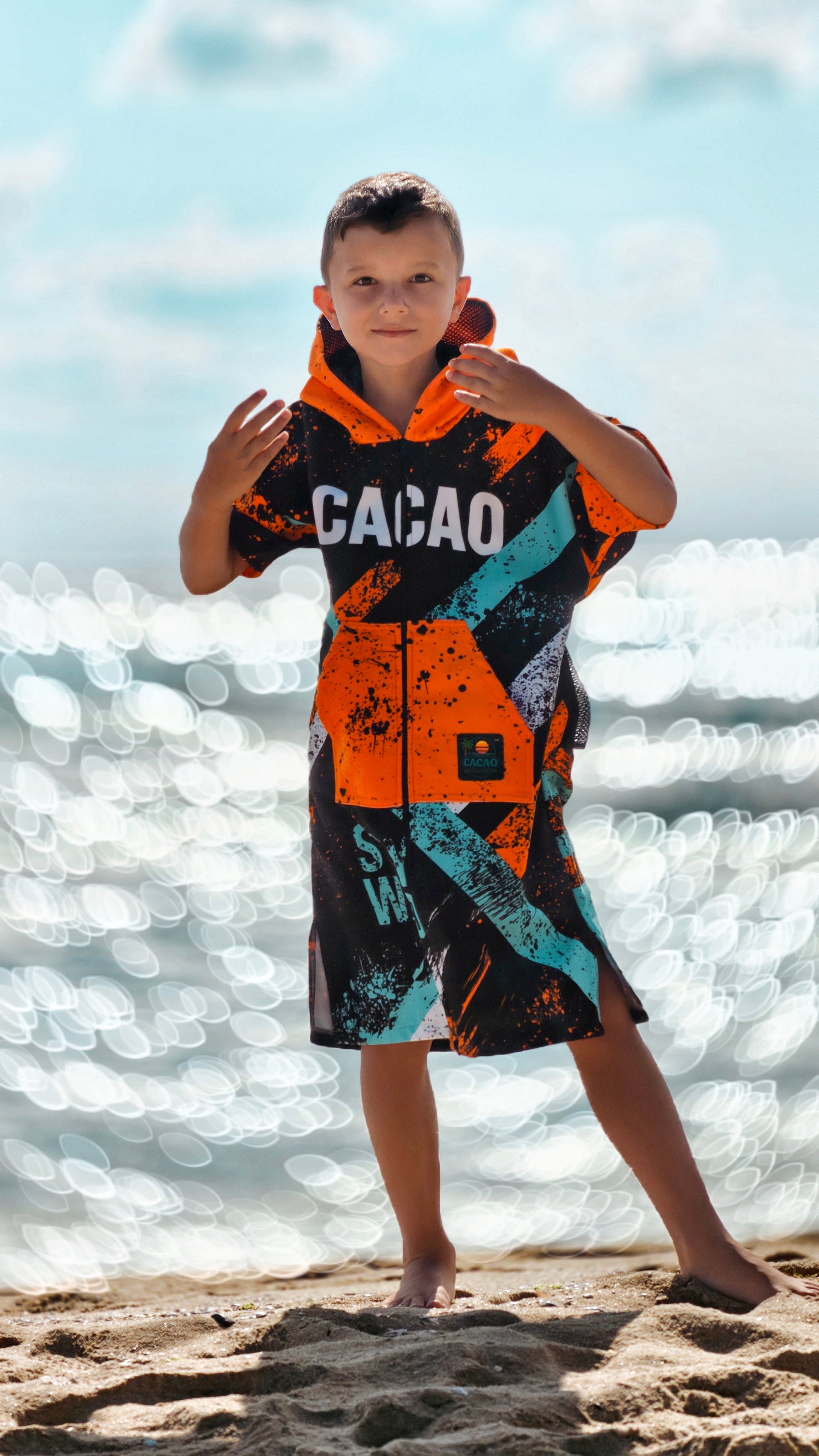 Poncho asciugamano da spiaggia per bambini Blue Spirit da ragazzo con cappuccio, zip e tasche – CACAO Beachwear™
