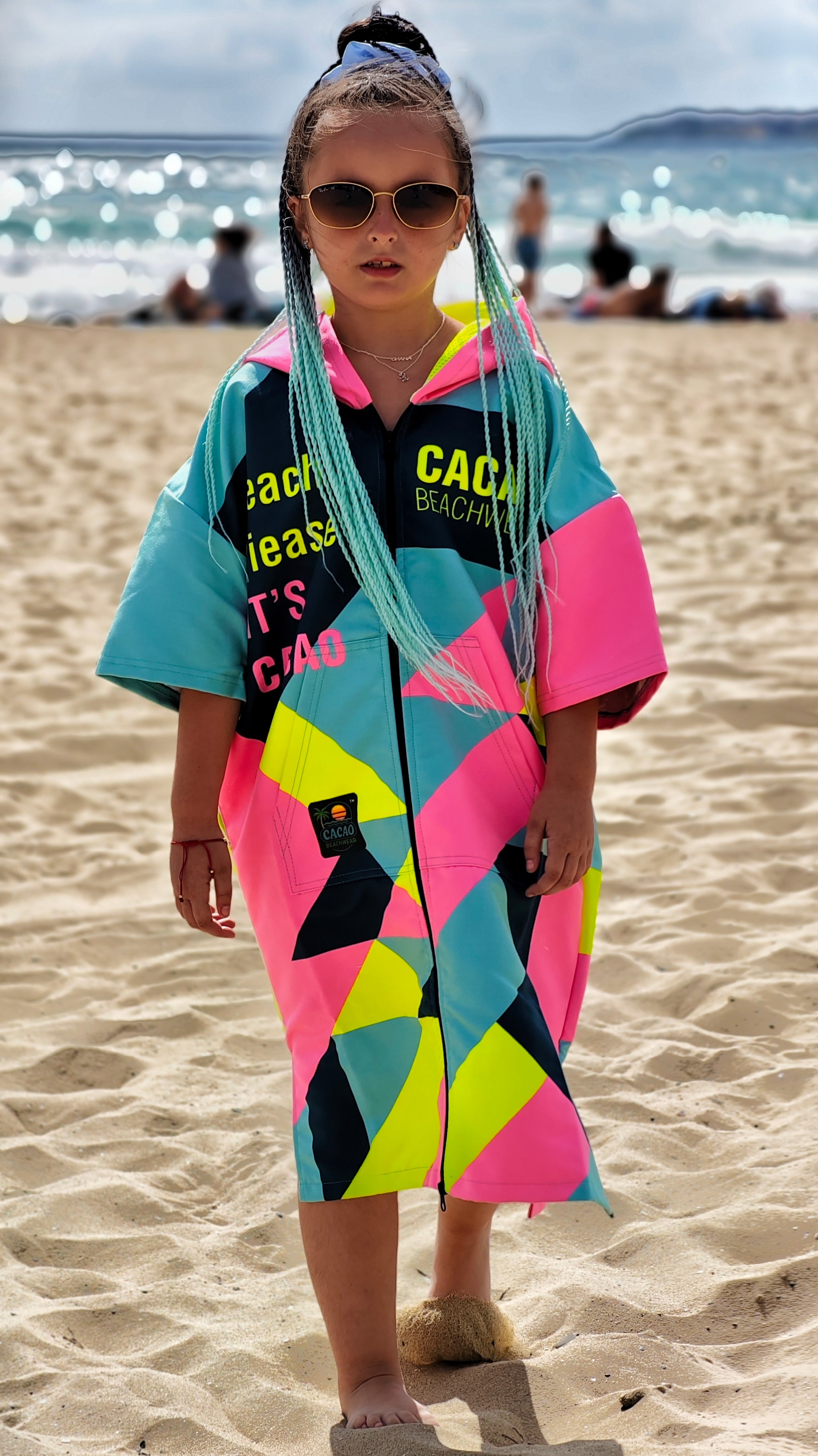 Colorful Solar Vibes children’s beach poncho NanoDry Ultra™ towel for girls with hood, zipper and pockets – CACAO Beachwear™
