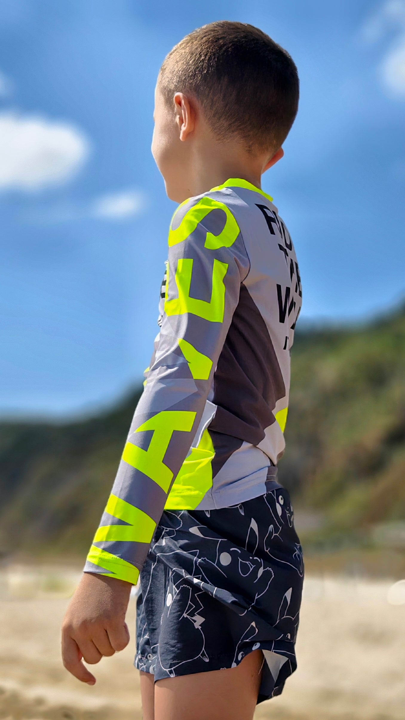 Camisola infantil de proteção UV Solar Vibes CACAO Beachwear™️
